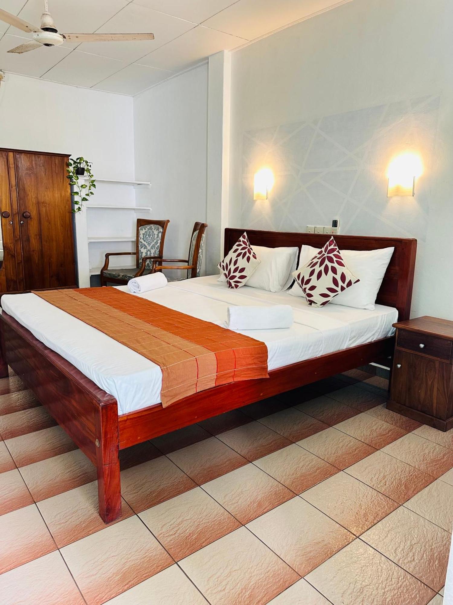 Villa 47 Хіккадува Екстер'єр фото