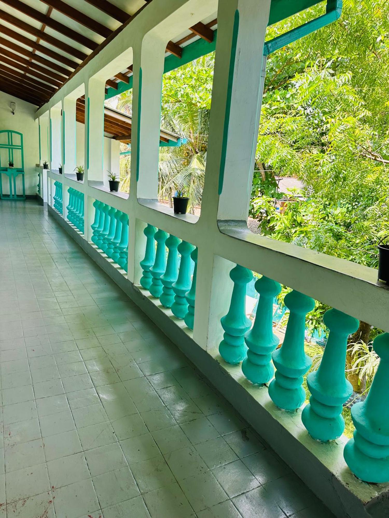 Villa 47 Хіккадува Екстер'єр фото